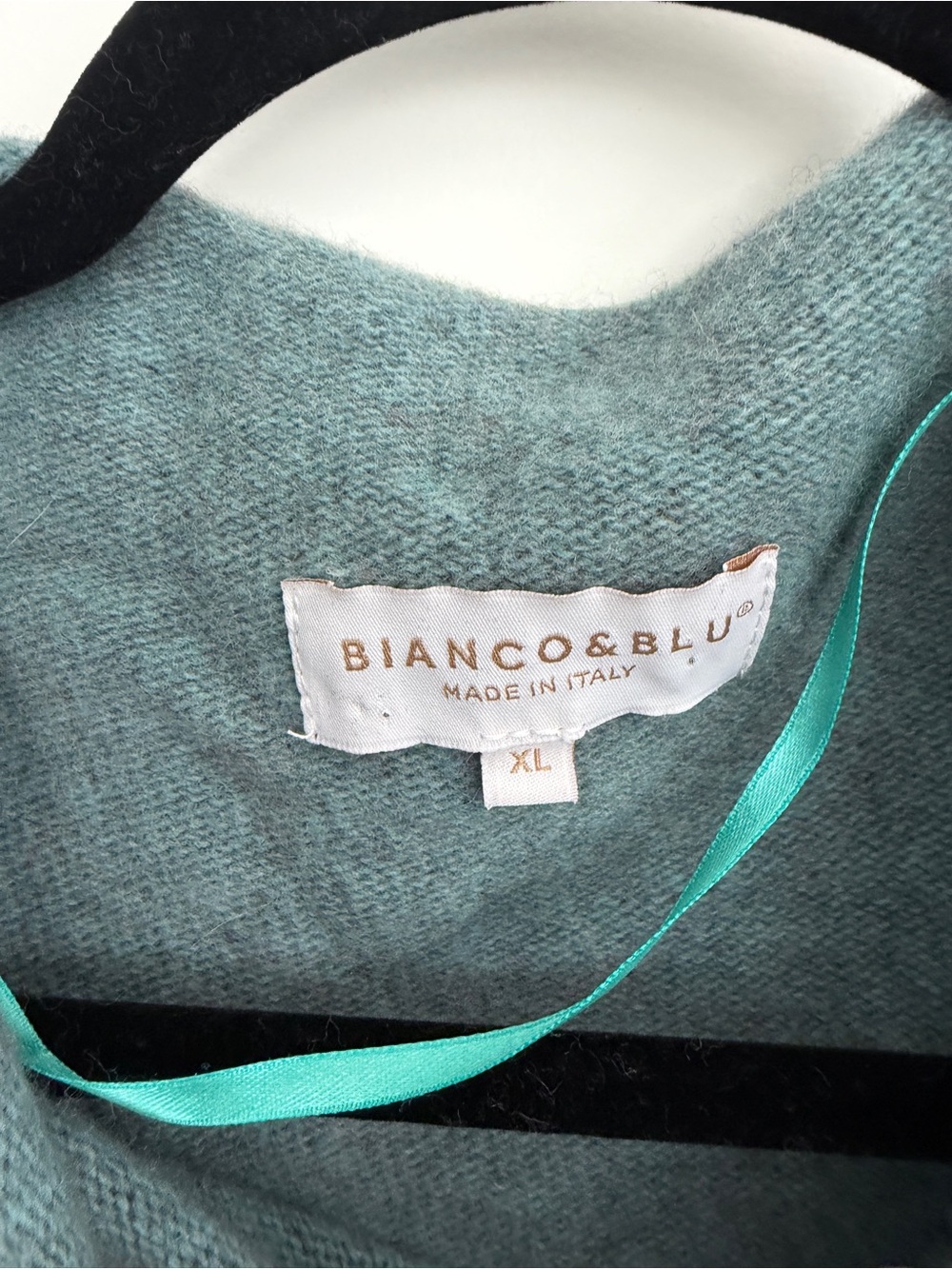Slim fit Cashmere Wool Blend Sweater - Picture 4 of 4